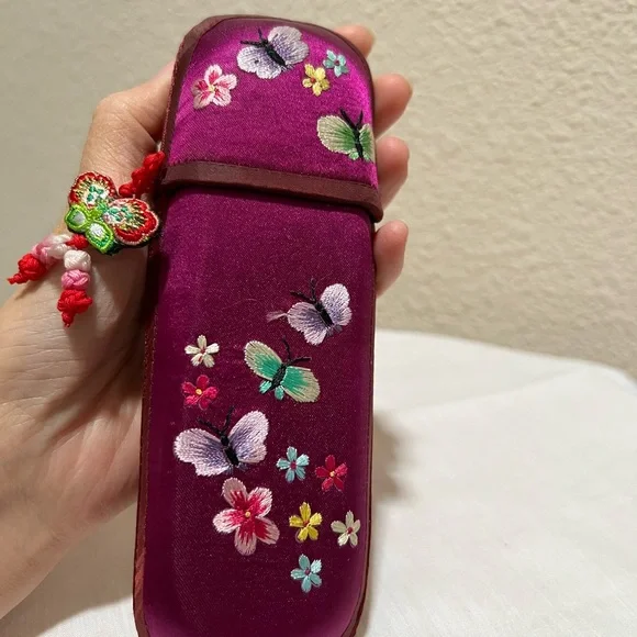 Floral Embroidered Glasses Case - Picture 3 of 5